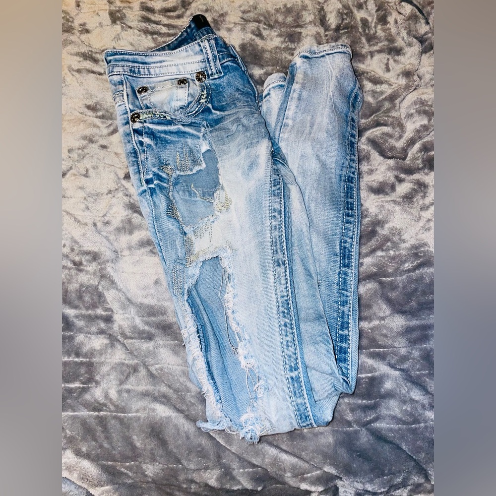 Women’s Ripped Skinny Jeans Size 0/1R, Fits Like 00